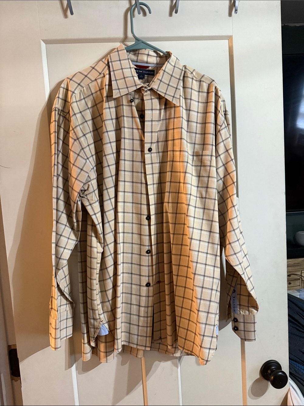 Tommy Hilfiger Beige Plaid Long-Sleeve Button-Down Shirt